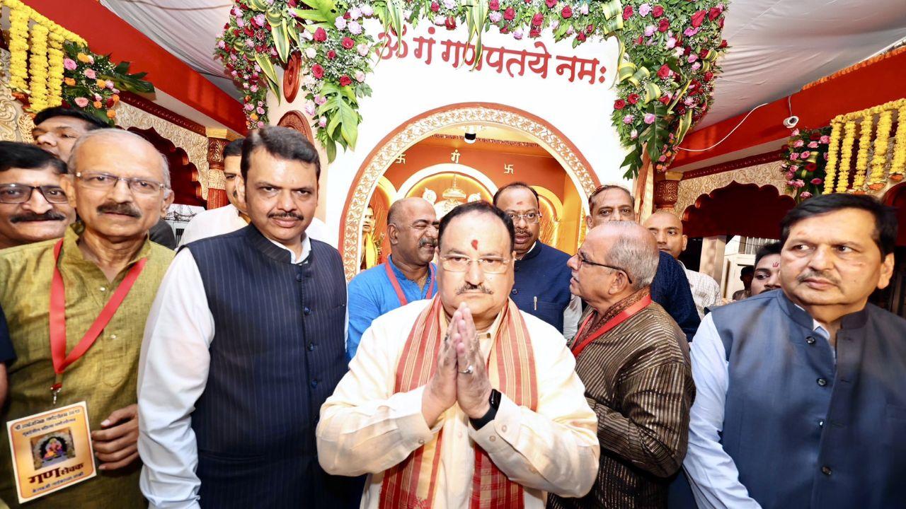 Maharashtra BJP Chief Chandrashekhar Bawankule and Mumbai BJP chief Ashish Shelar accompanied JP Nadda and Fadnavis on this spiritual journey to Ganesh pandals.