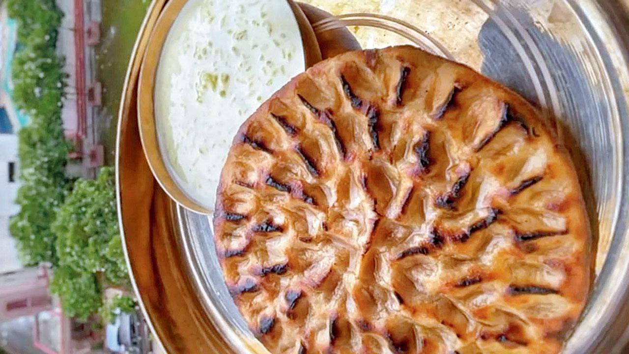 Khoba rotis, a Rajasthani staple, are consumed in two variants—sweet and savoury