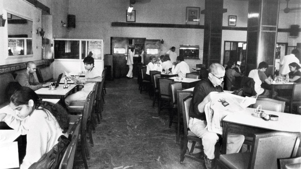 Zac O’Yeah at the iconic Koshy’s on St. Marks Road, Bengaluru. This is where Jawaharlal Nehru dined too