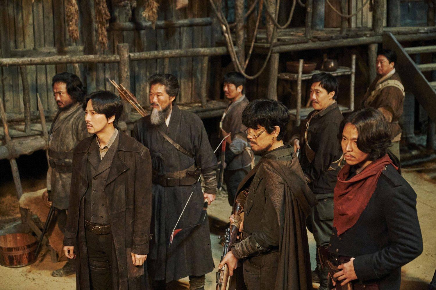  The story revolves around the intense clash between Japanese forces and the Korean Independence Army, while hitmen and rebellious bandits unite to protect their homeland and people. Kim Nam Gil, reflecting on the series, expressed curiosity about the powerful synergy that emerges when the historical backdrop intersects with the compelling narratives of individuals fighting passionately to safeguard their families.