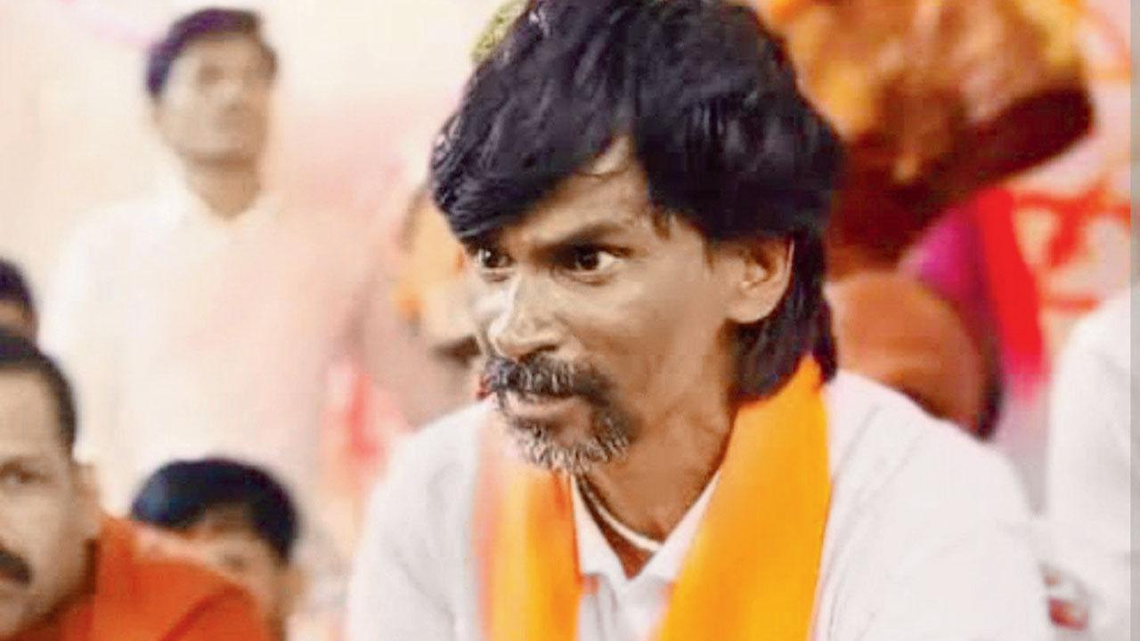 Maharashtra govt partially accepts Maratha quota demands