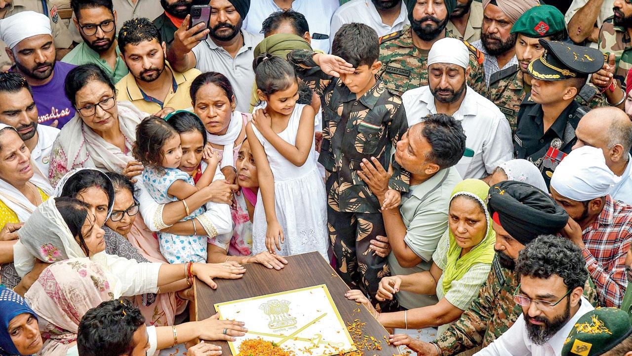 Jammu and Kashmir: Anantnag operation enters Day 3