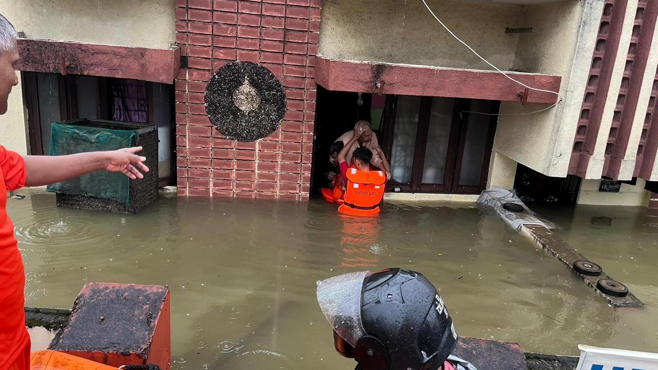 Chief Minister Eknath Shinde and Fadnavis spoke to the Nagpur collector to take stock of the situation. The CM directed authorities to give the required facilities to the people affected by the heavy rains, said officials
