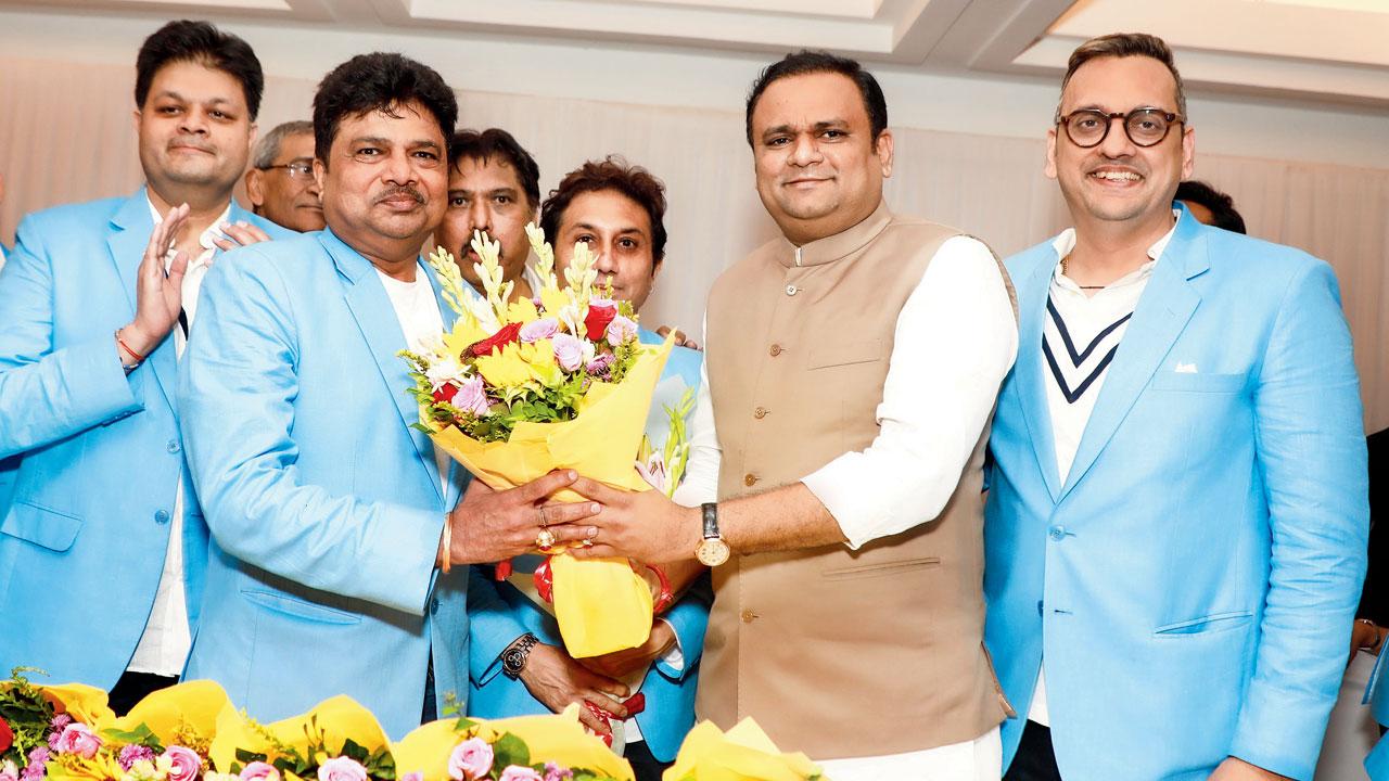 (From left) Narendra Shah, Manish Ajmera, Cyrus Gorimar, MLA Rahul Narwekar and Mohit Chaturvedi, The Dynamic Group