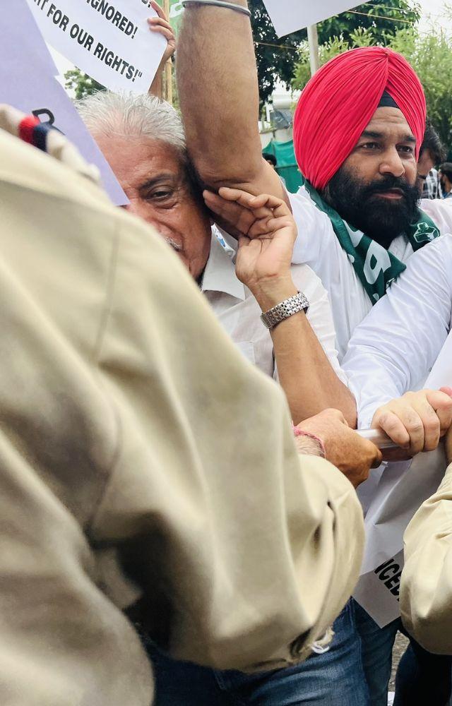 PDP workers held up banners, sloganeered against Union government over reduction of import duty on apples from the US and demanded the decision`s withdrawal