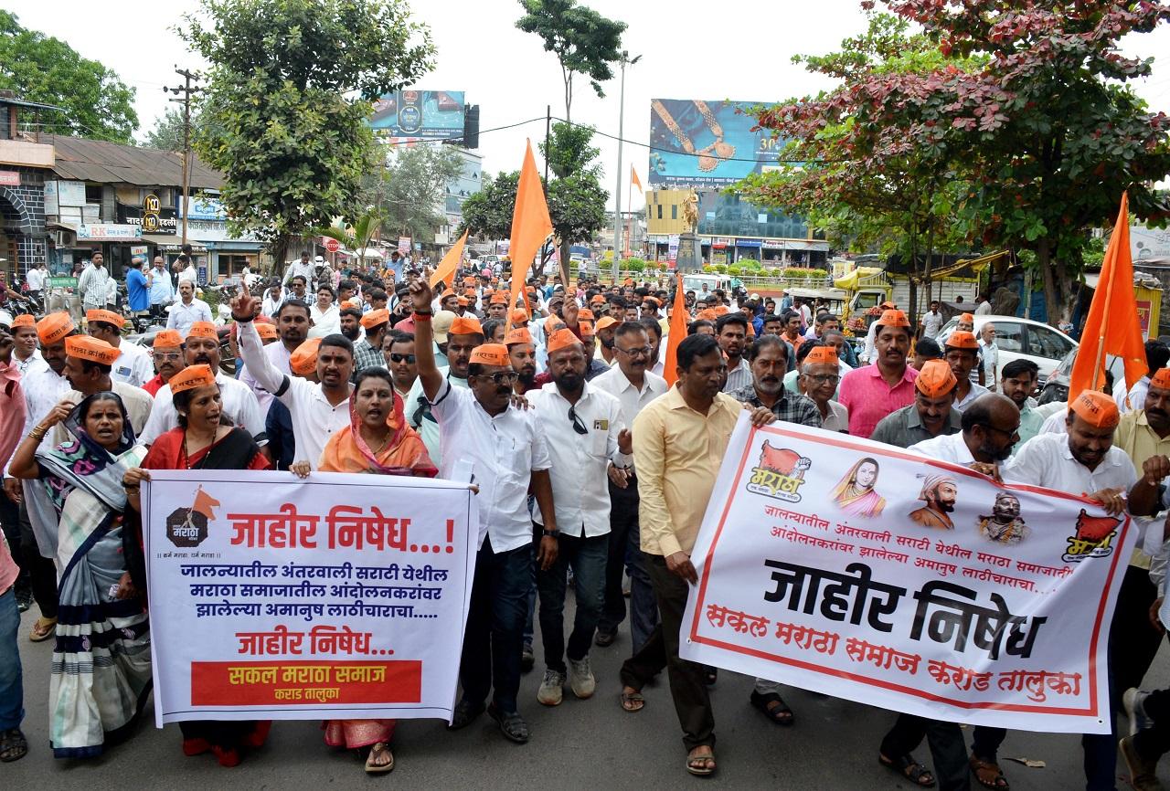 Police baton charged and lobbed tear gas shells to disperse a violent mob in Antarwali Sarathi village in Jalna district on Friday after protesters allegedly refused to let authorities shift to hospital a man on hunger strike for Maratha quota