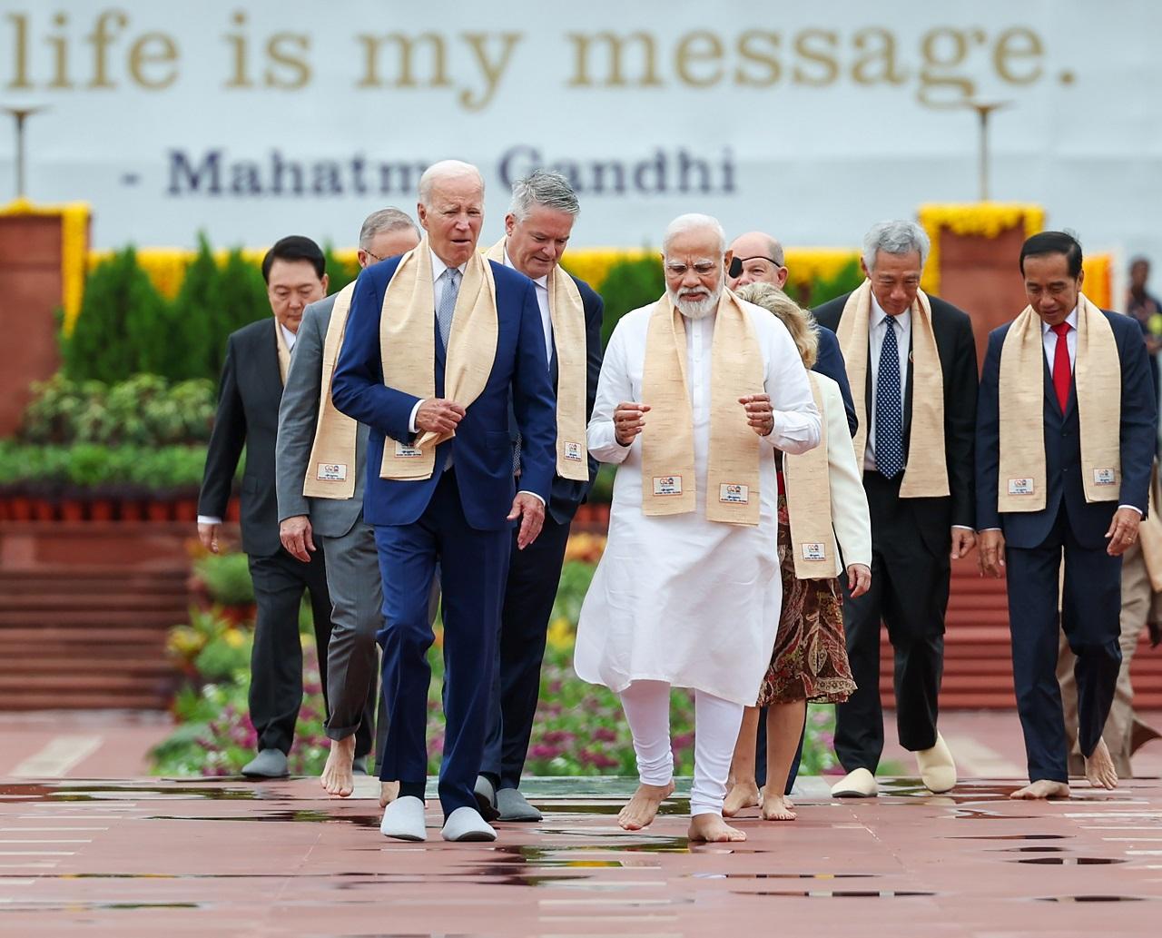 The G20 leaders paid tributes to Gandhi by laying wreaths at his samadhi. While some leaders, including Modi and Sunak, walked barefoot, others were seen wearing white footwear provided to the visitors at Rajghat