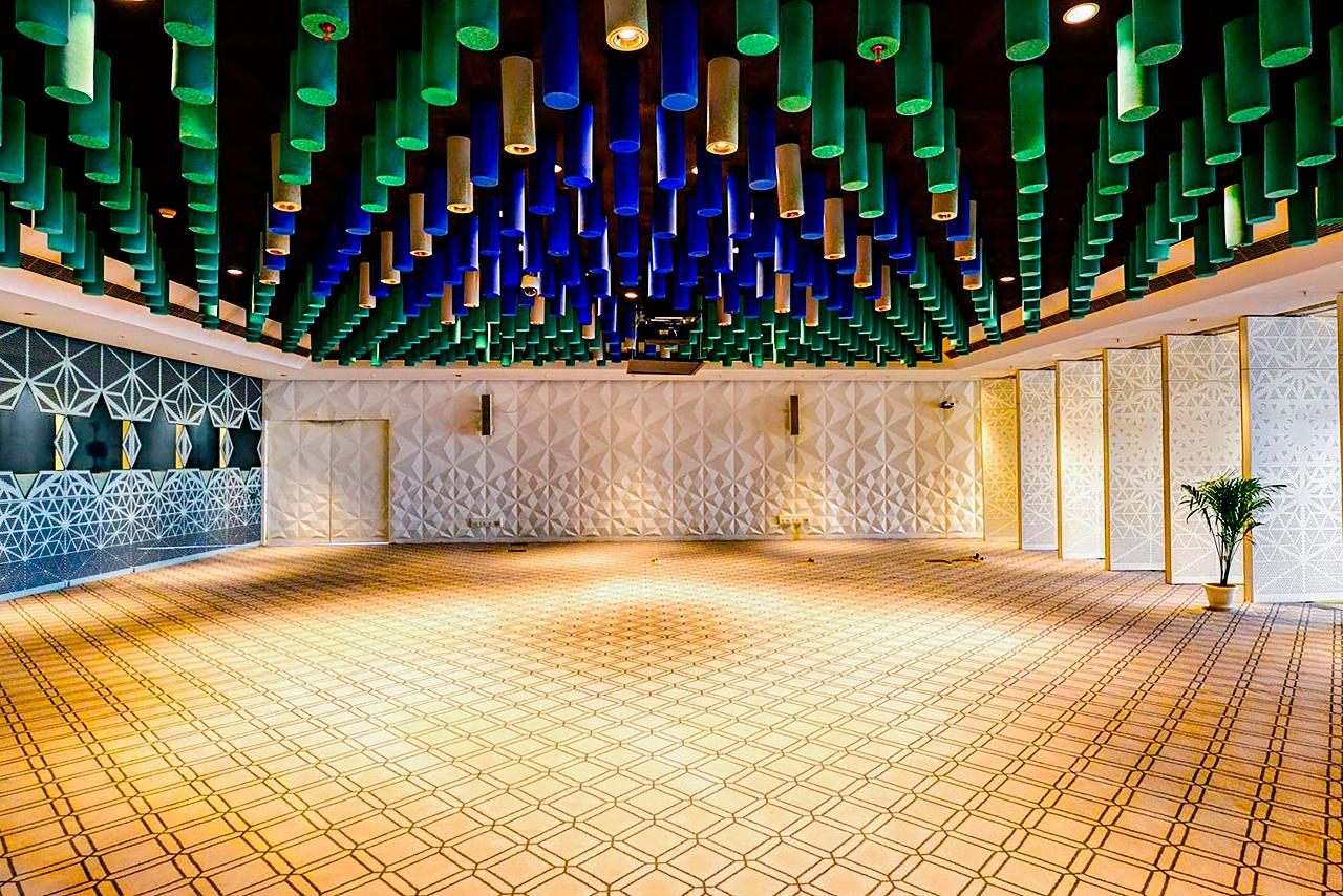 The convention centre has the largest LED media facade in the country. The plenary hall in the convention centre has the seating capacity of around 6,000 guests