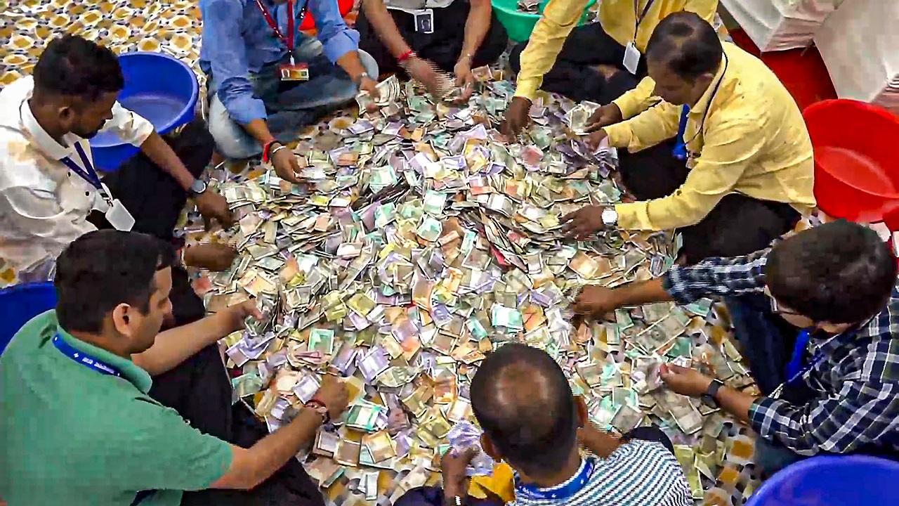 Mumbai’s iconic Lalbaugcha Raja receives a whopping amount in donations on first day of Ganesh Chaturthi