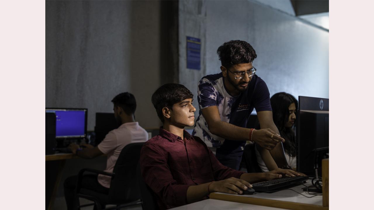 Shaping Future Coders: Parul University Unveils Innovative MCA Program