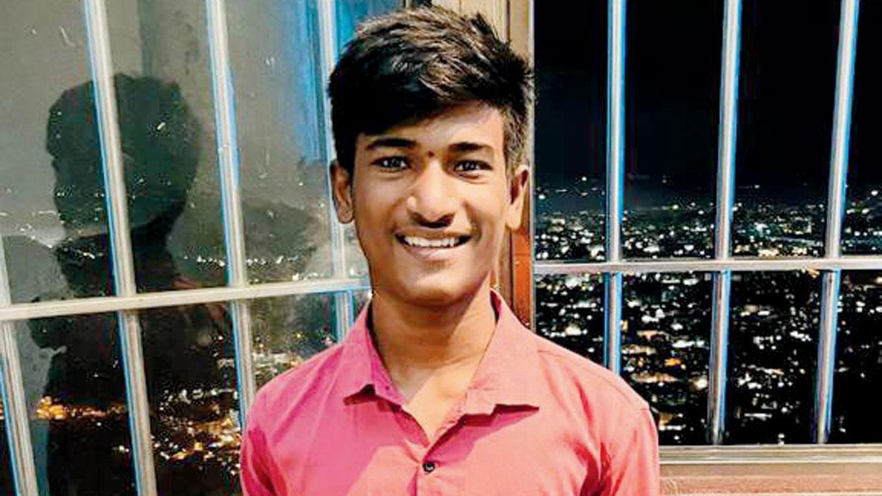 Maharashtra: Teenager dies trying to dodge cops; doctors say heart attack