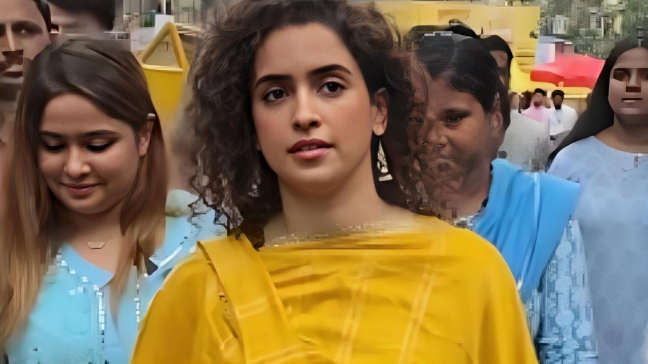 Ganesh Chaturthi 2023: Sanya Malhotra visits Lalbaugcha Raja for Ganpati darshan