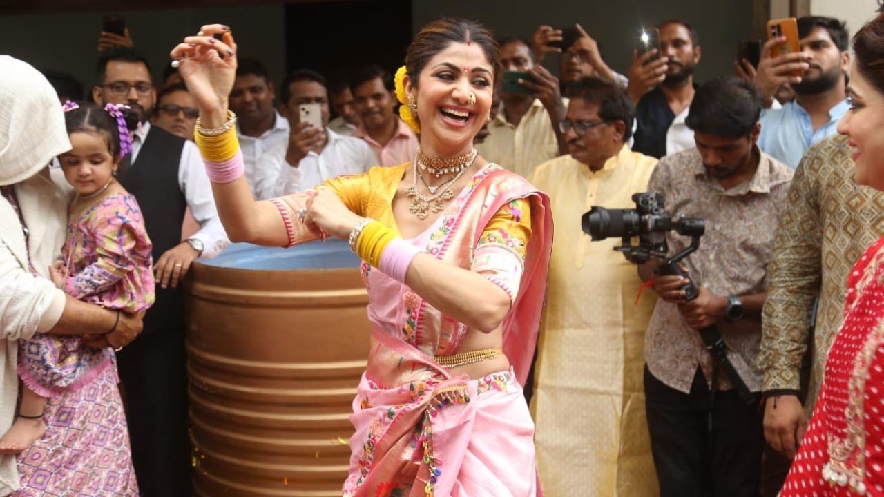 Ganesh Chaturthi 2023: Shilpa Shetty dances to beat of dhol as she bids adieu to Ganpati Bappa