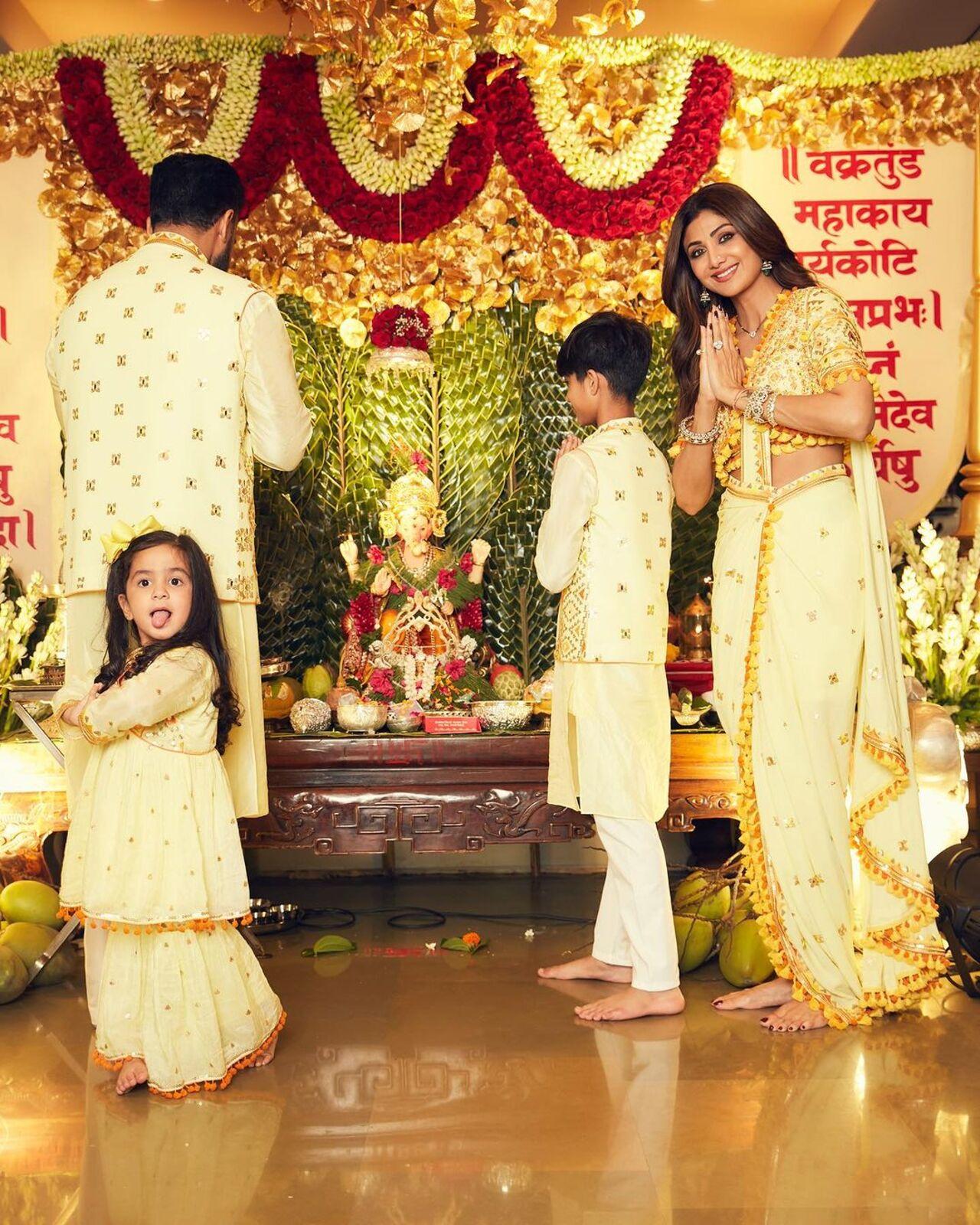 Shilpa Shetty and Raj Kundra with their kids in co-ordinated outfits worship their Ganpati idol at home