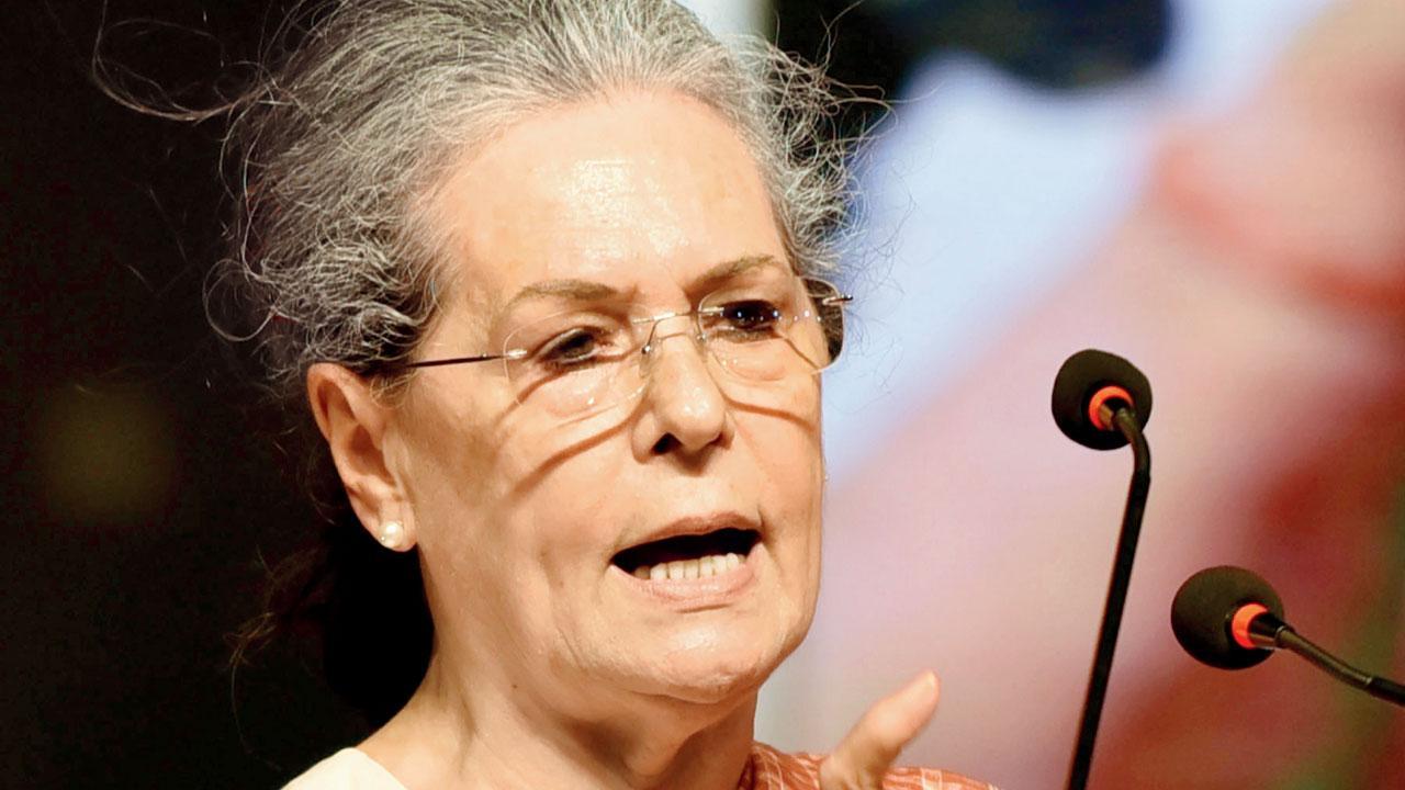 No agenda for Parl session, discuss nine issues raised by oppn: Sonia to PM
