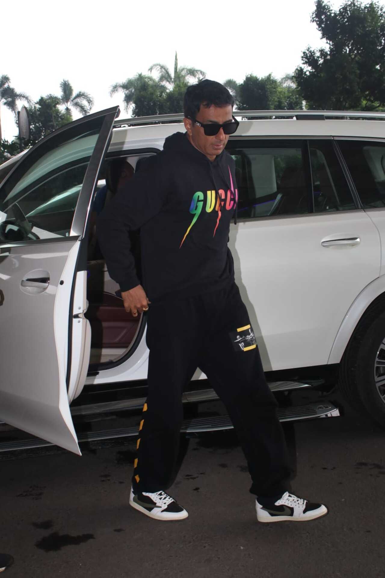 Sonu Sood looked uber cool as she was snapped at the airport