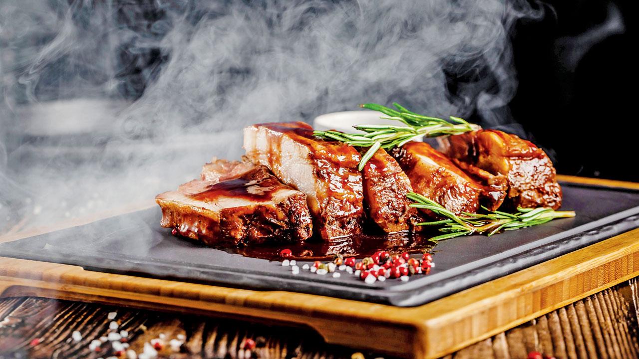 Sweet and spicy pork ribs 
