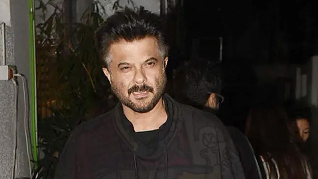 Animal: Anil Kapoor sports bruised look in first look poster, check out