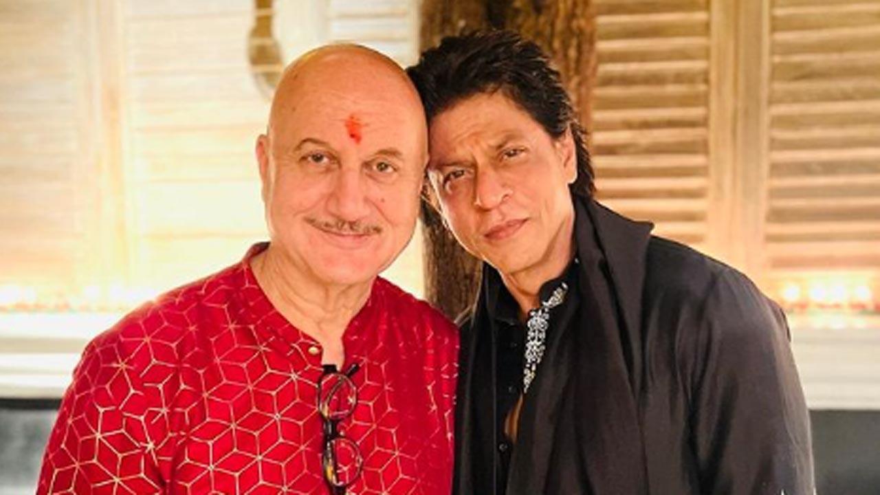 “O Pochi, O Koki…”: Anupam Kher shares heart-warming wishes for SRK on Jawan’s success in ‘DDLJ’ style