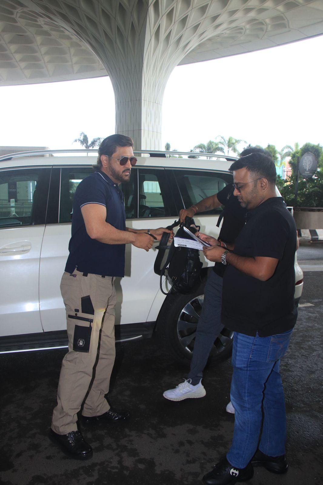 Captain cool MS Dhoni was clicked at the airport as he jetted off