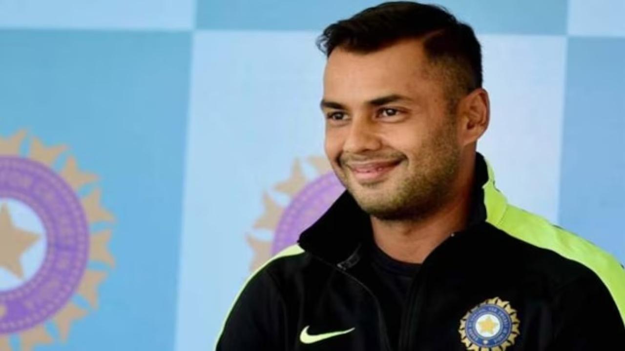 On June 17, 2014 at Mirpur, on India's tour of Bangladesh, Stuart Binny achieved his career-best bowling figures in ODIs. He took 6 wickets for 4 runs. He managed to dismiss Mohammad Mithun, Mushfiqur Rahim, Mahmudullah, Nasir Hossain and Mushrafe Mortaza. Bangladesh ended their innings on a score of 105