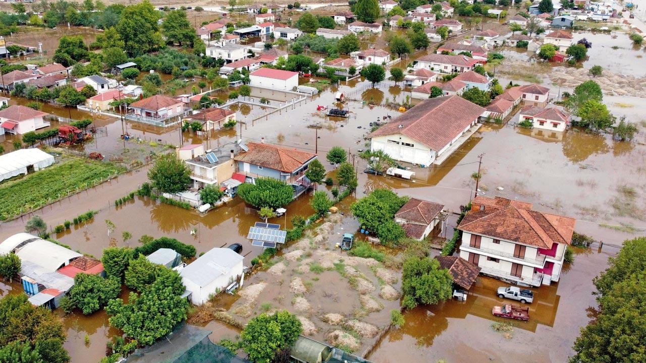 Central Greece residents airlifted after deadly floods