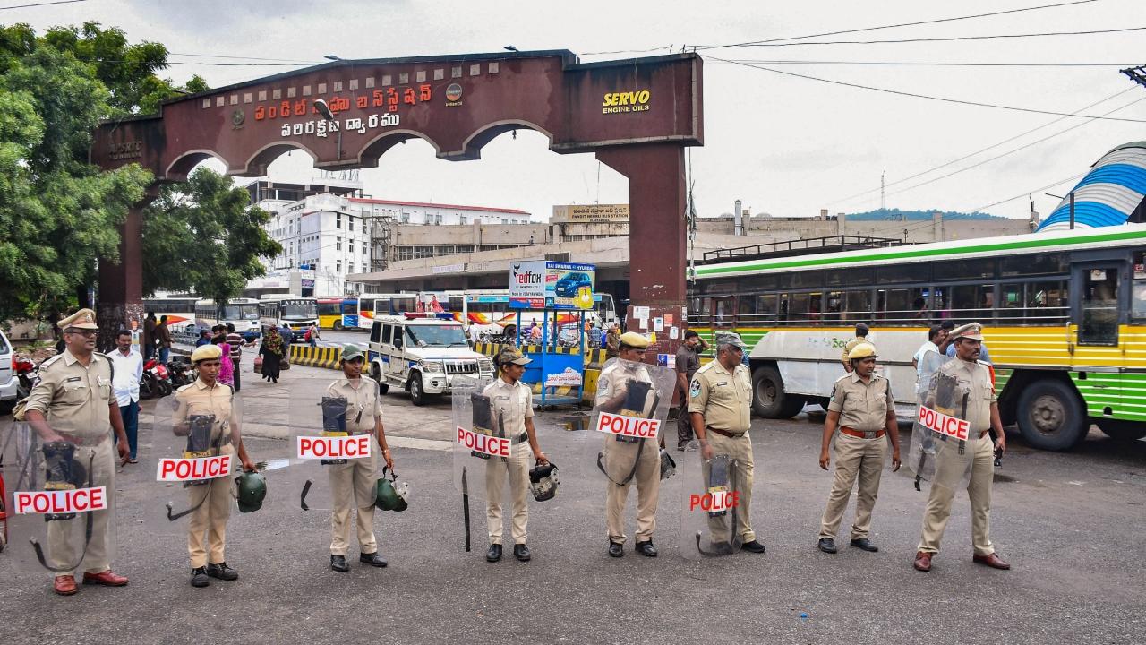 On Monday, a team of lawyers headed by senior counsel Siddharth Luthra representing Naidu had filed a petition to grant house custody to the former CM, citing threat perception