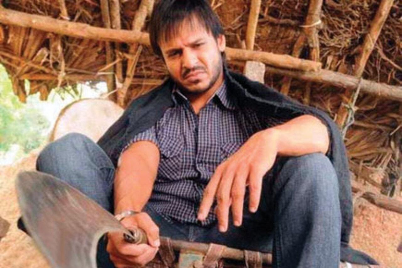 In 2010, he appeared in Ram Gopal Varma's 'Rakht Charitra', playing the role of the Telugu politician Paritala Ravi. Oberoi's performance in the role of Paritala Ravi drew widespread praise