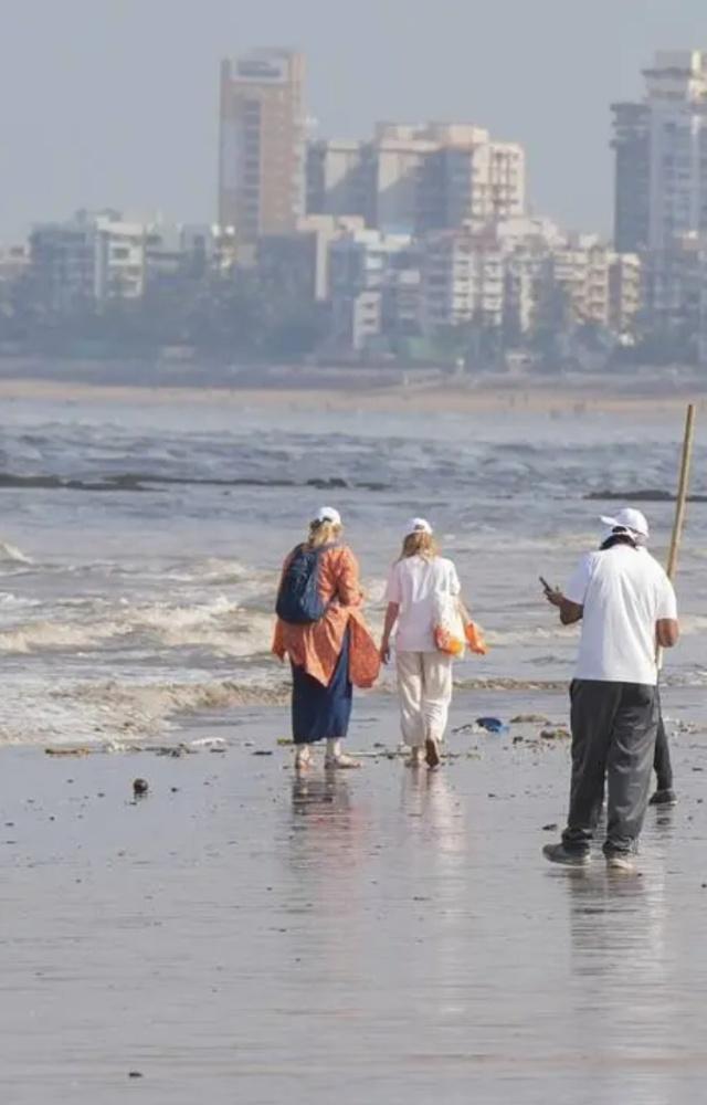Girgaon Chowpatty
On September 29 and 30; 3.30 pm to 6 pm and 7 am to 9 am
Log on to @change.is.us