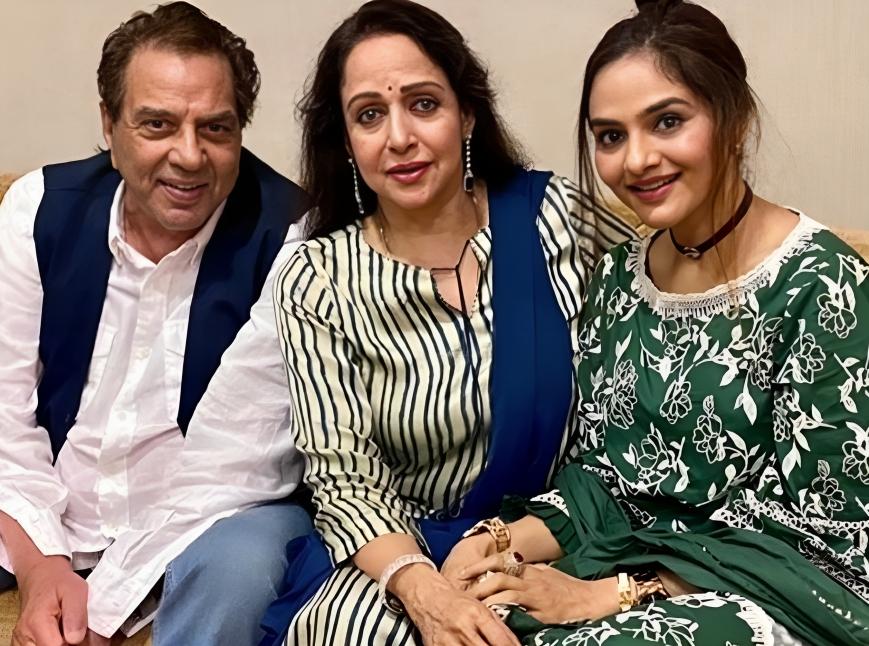Hema is also a trained Bharatanatyam dancer and performs with her daughters Esha Deol and Ahana Deol, who are trained Odissi dancers. Madhoo Raghunath, who played the female lead in Phool Aur Kaante, Roja and Annayya, is Malini’s niece.