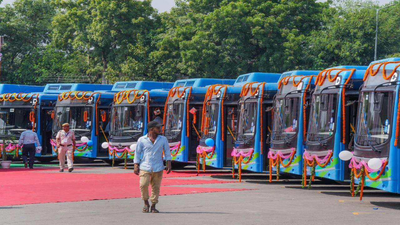 In Photos: 400 new e-buses flagged off in Delhi