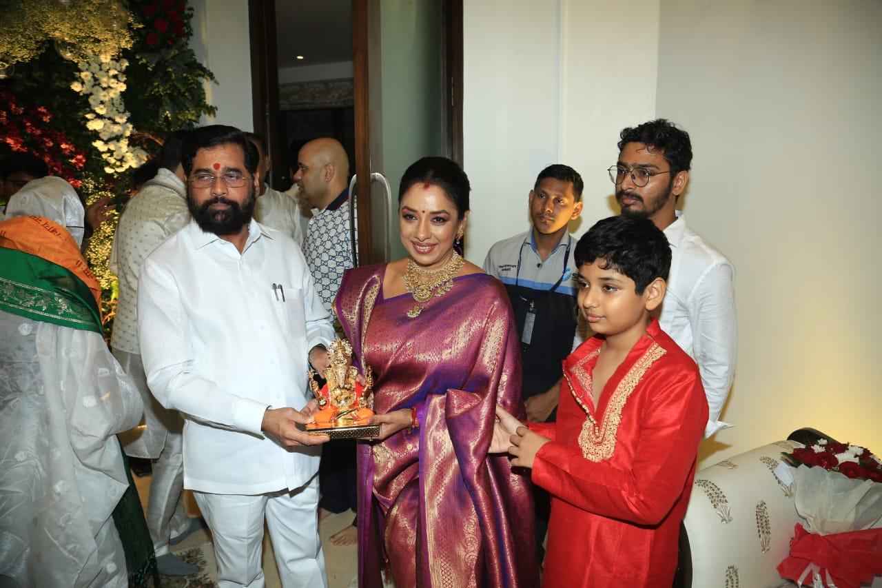 Rupali Ganguly and her son Rudransh visited the CM's residence