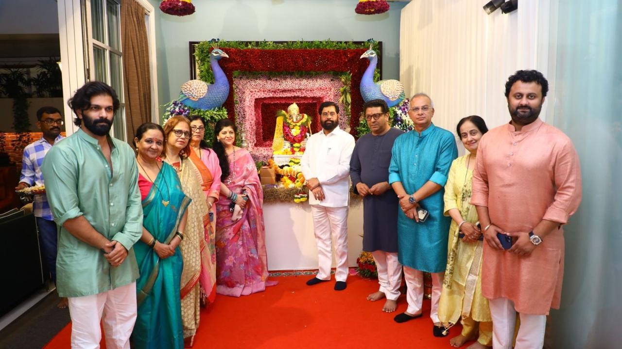 Maharashtra: CM Shinde visits MNS chief Raj Thackeray's residence to pay obeisance to Lord Ganesh