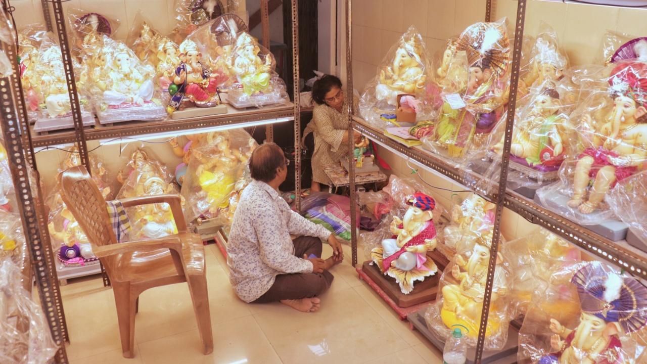 Another Dadar-based idol seller is Santosh Nirvan (53) of Atharva Arts who sells only eco-friendly idols in Dadar. While he isn’t an idol maker himself, he helps his son-in-law Mahesh Trimbak Kadam (30), who has been in the idol-making business for the past 27 years, in selling idols. Photo Courtesy: Amogh Golatkar 