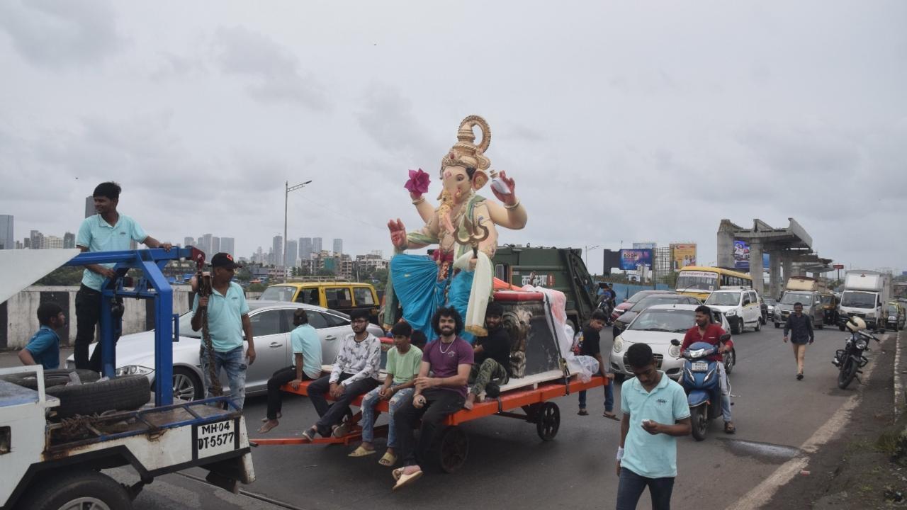 Devotees across Mumbai have been preparing for the 10-day festival. Pics/Ashish Raje and Shadab Khan