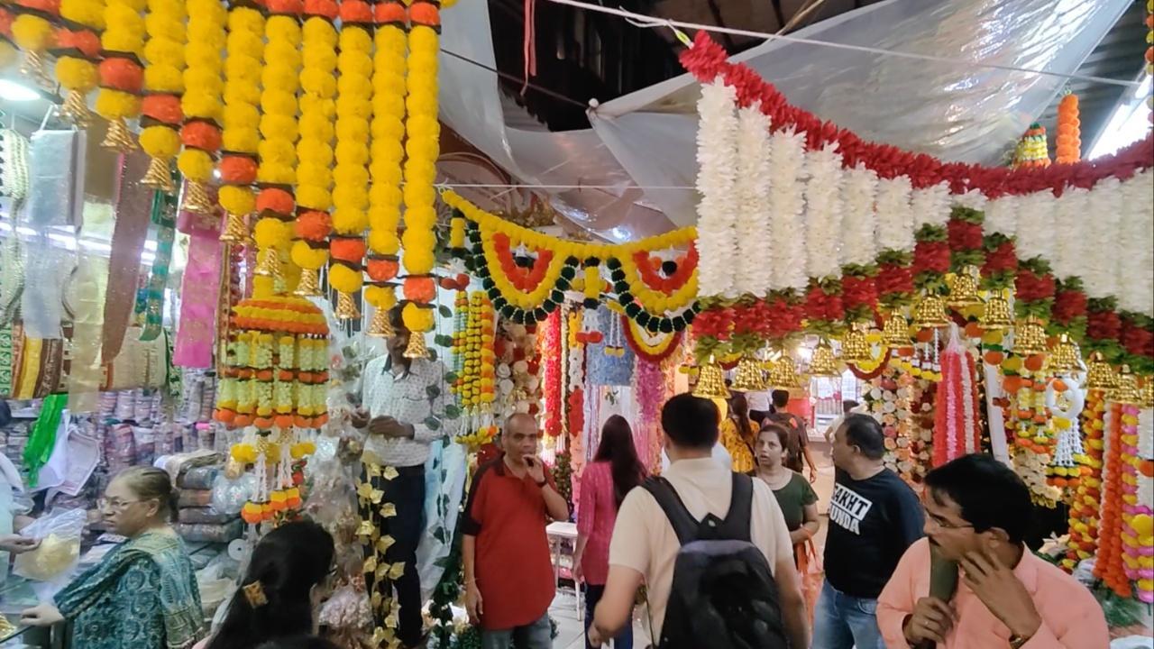 Dadar flower market. Image Courtesy: Katyayani Kapoor