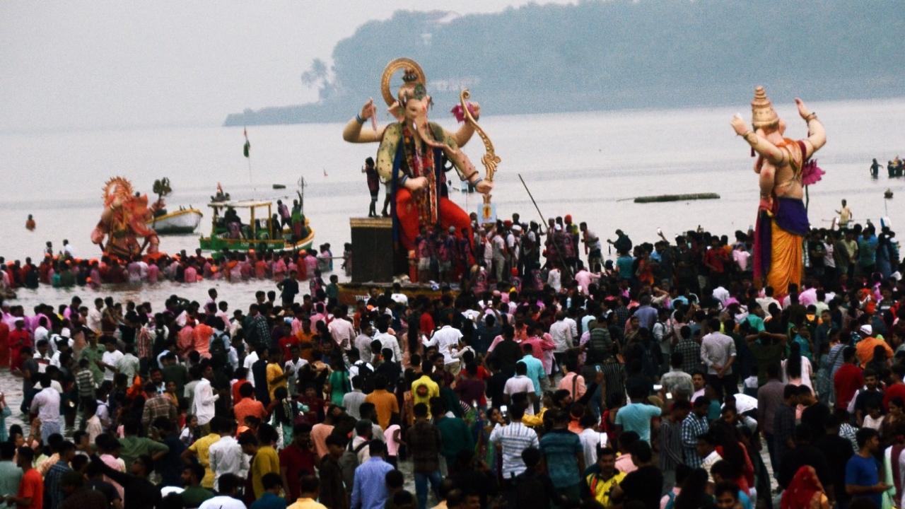 Mumbai News LIVE Updates: 20,195 Lord Ganesh idols immersed till 9 pm