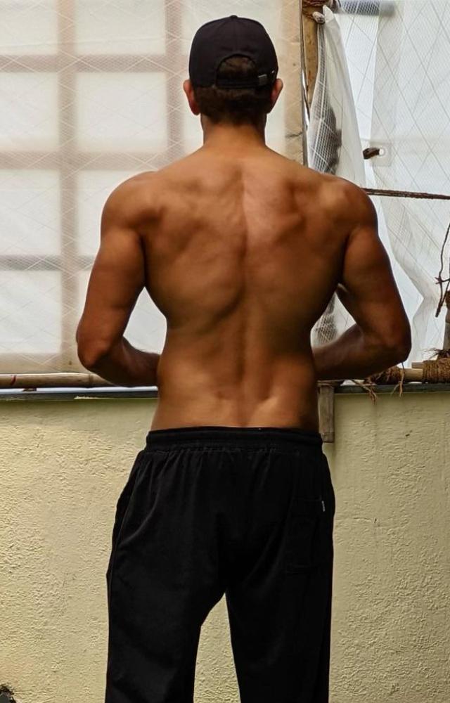 Hrithik roshan 2025 triceps