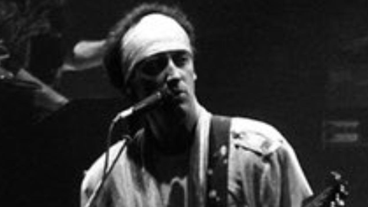 Guitarist Jack Sonni for British rock band Dire Straits dies at age 68