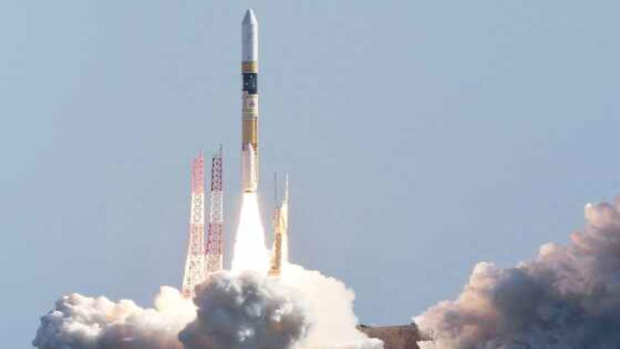 Japan launches rocket carrying X-ray telescope to explore origins of universe, lunar lander