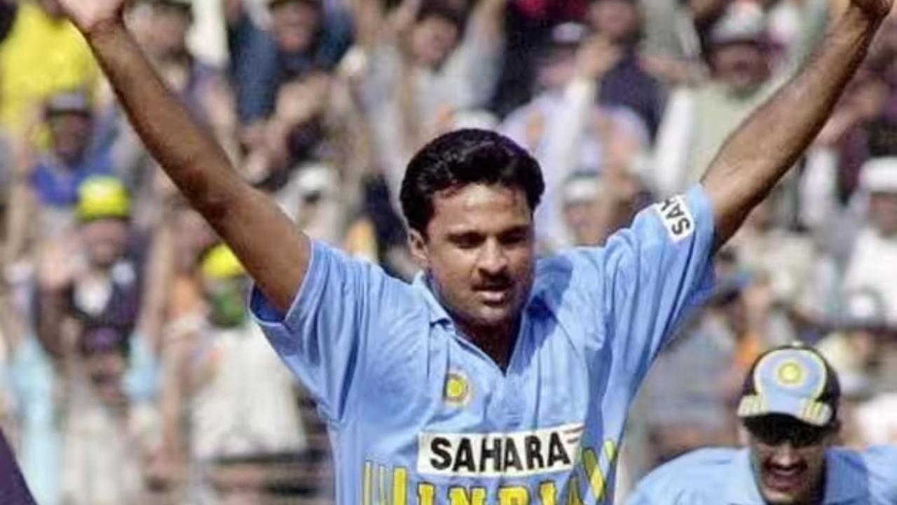 Srinath took 44 wickets in 34 matches at an average of 27.81. His best bowling figures are 4/30 in World Cups. He was a part of India's runners-up finishing 2003 WC team, taking 16 scalps in 11 matches. He is India's second-highest wicket-taker in WCs and joint-sixth overall