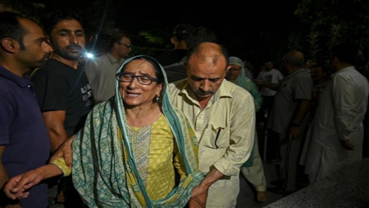 The gunfight between the security forces and the militants in Anantnag is the biggest since August 5 this year in South Kashmir when three soldiers of army’s 34 RR were killed in Halan Manzgam forest area of Kulgam district. 