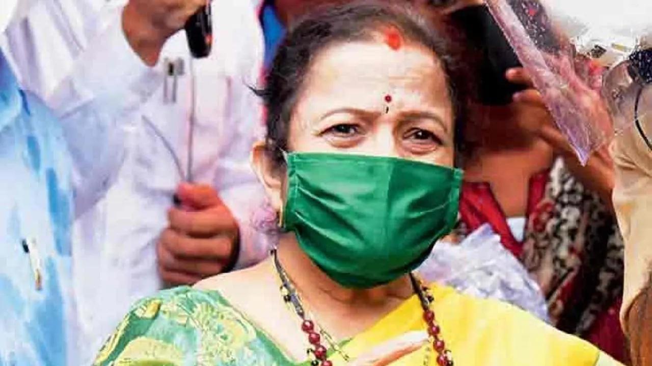Ex-Mumbai mayor Kishori Pednekar appears before EOW in Covid-19 body bags 'scam'