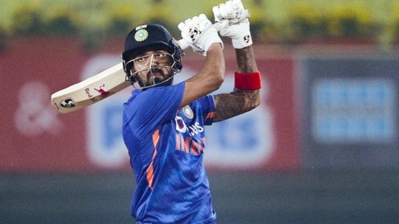 Star Indian batsman KL Rahul is returning to international cricket after a small break due to injury. Keeping his Asia Cup 2023 knocks in mind, it will be exciting between Australian bowlers and Rahul. He has good numbers against Australia. So far, he scored 392 runs in 11 innings