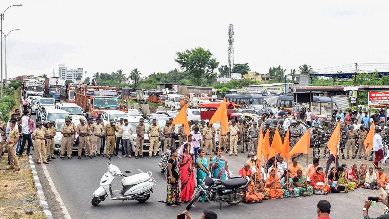 Maratha quota protests: Jalna Additional SP, SDPO suspended for lathicharge