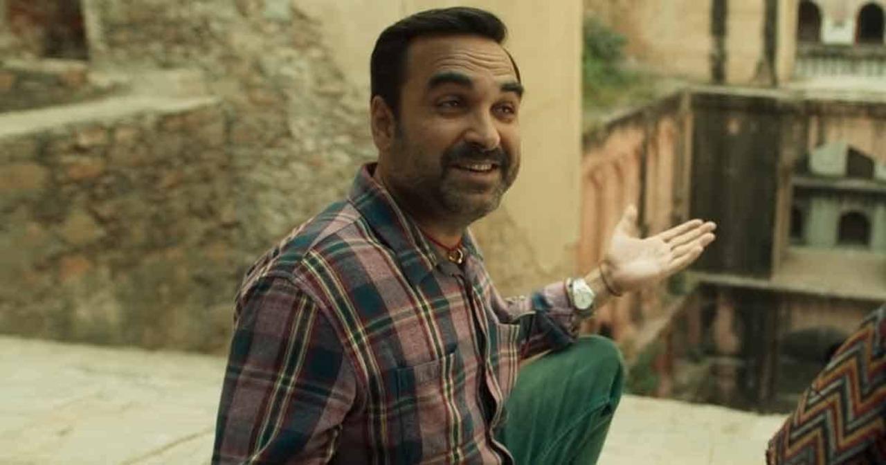 Pankaj Tripathi portrayed the role of Bhanu Pratap Pandey in the movie 'Mimi'. A taxi driver and a close friend of Mimi. Despite not being in the lead role, Pankaj left a lasting impact on the audience with his portrayal of Bhanu