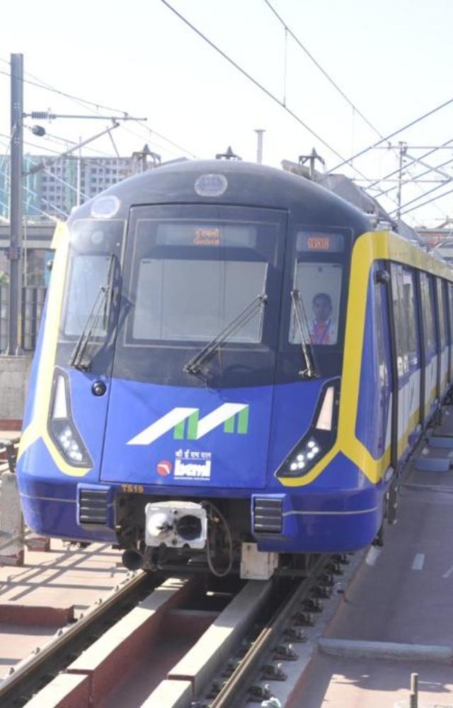 Metro Lines 2A and 7 cross 50M ridership