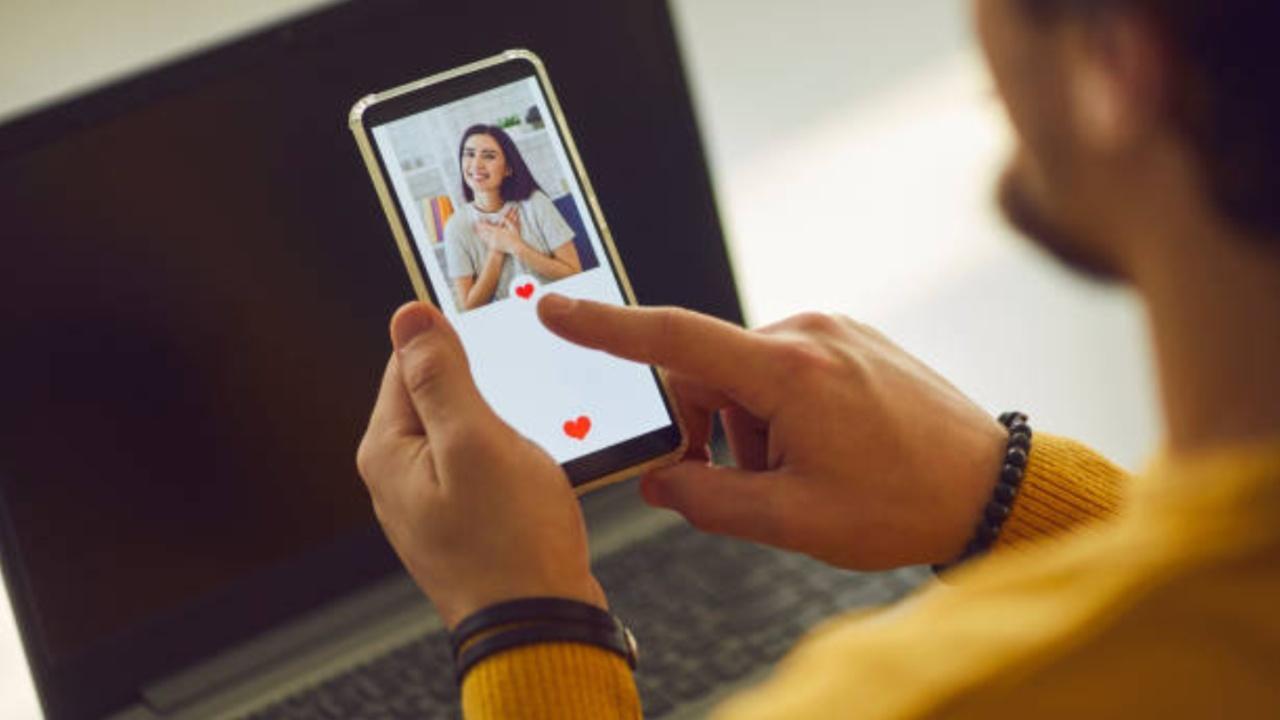 Gen Z and millennials on online dating apps are swiping left on those weak in grammar: Study