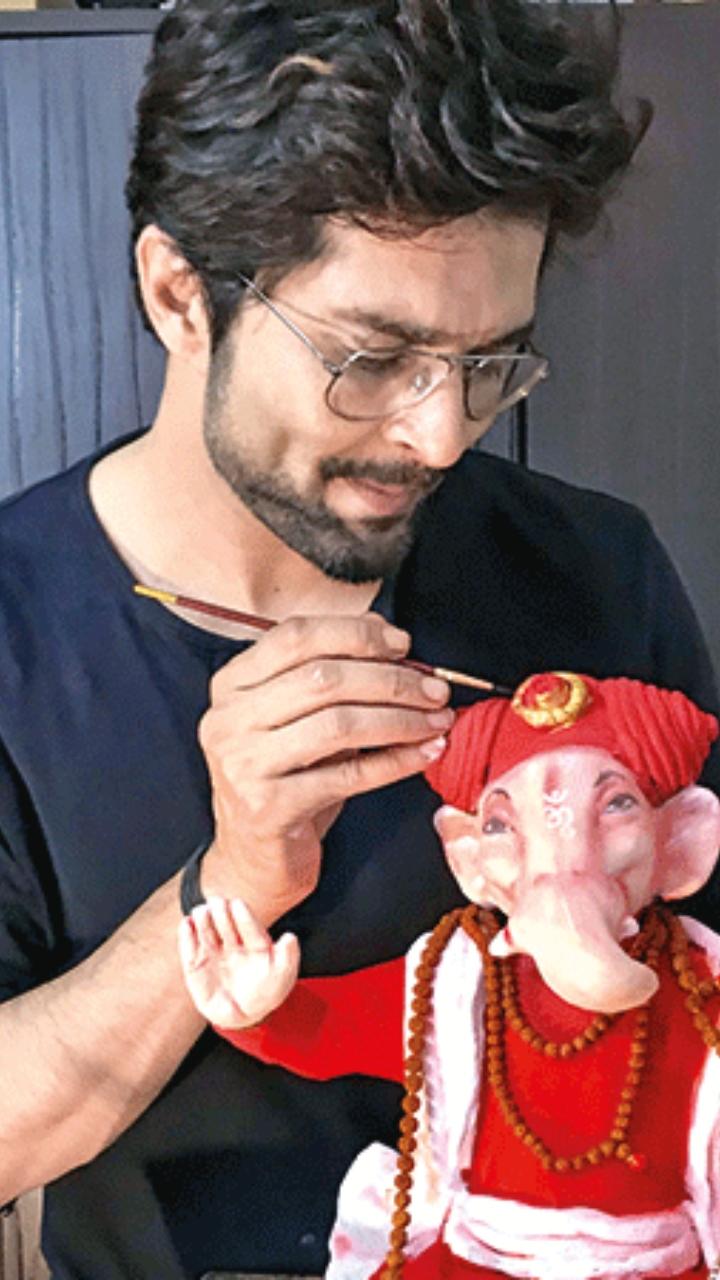 Raqesh Bapat celebrates Ganesh Chaturthi in an eco-friendly way by making the idol at home. He has hosted workshops for his celebrity friends as well