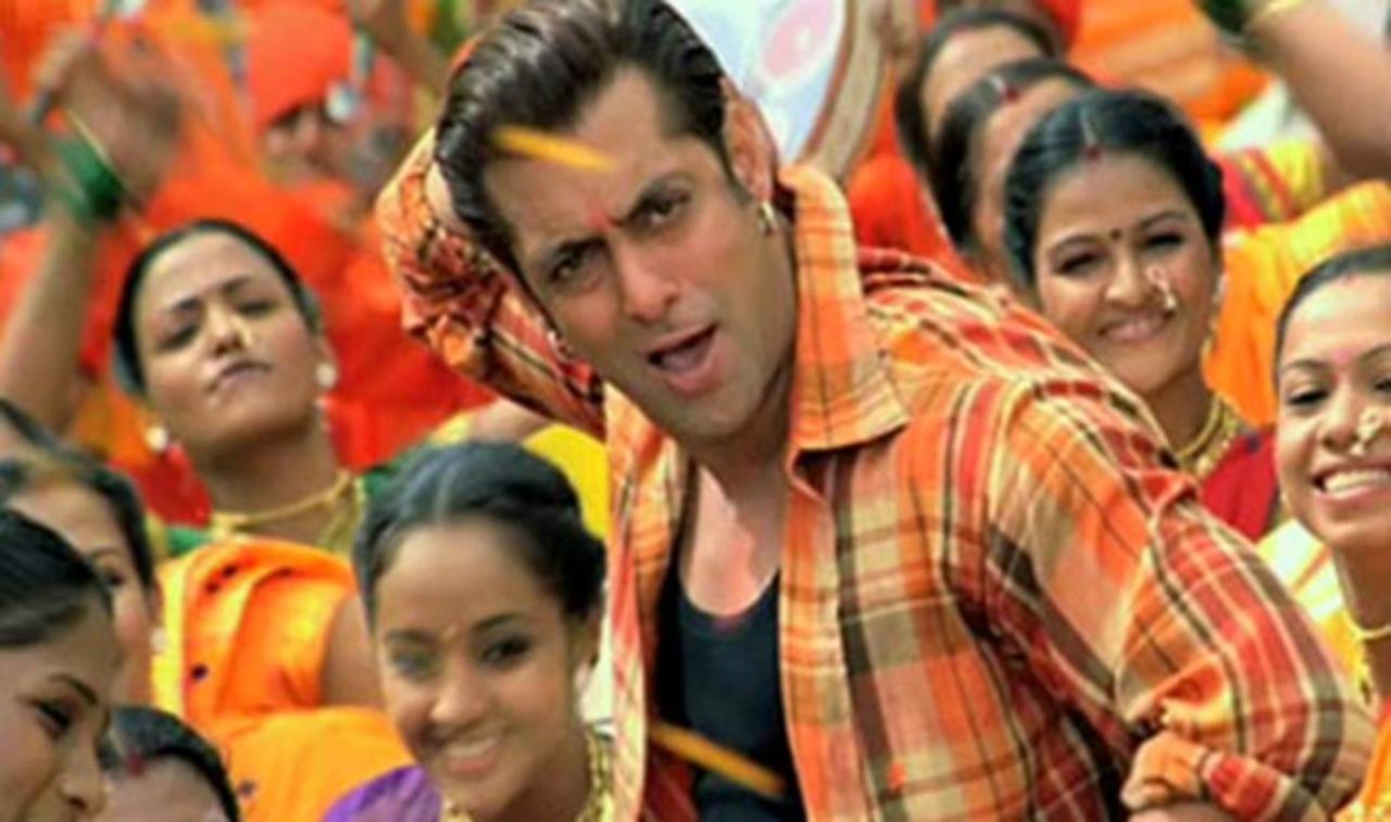 Mera Hi Jalwa is a popular song from the 2009 Indian action film 'Wanted', starring Salman Khan and Ayesha Takia. The song is known for its catchy and energetic music, along with vibrant choreography
